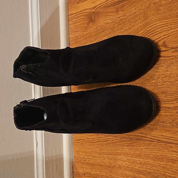 3/$18 - Black Ankle Boots - Picture 2 of 8